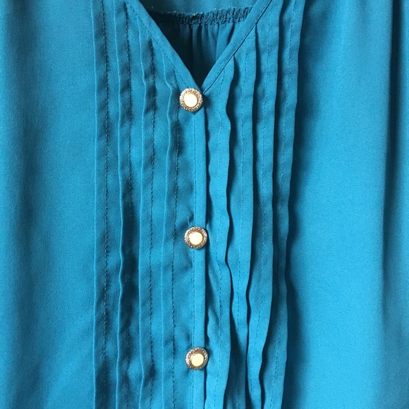 Teal button down top - Picture 2 of 7